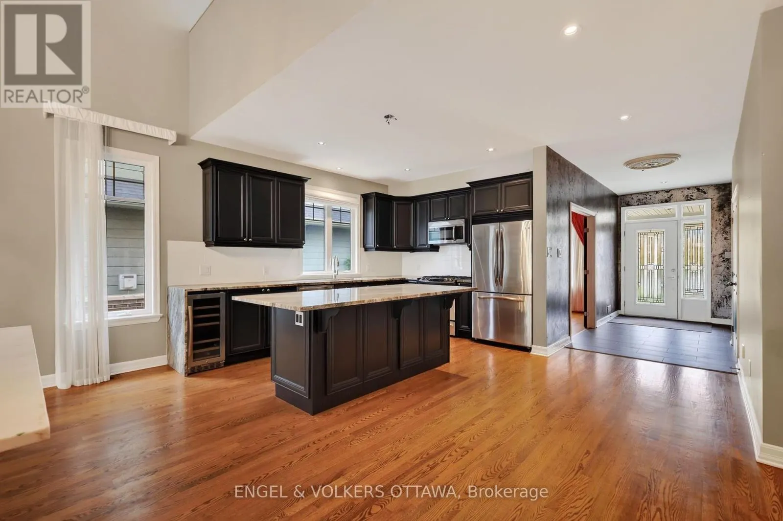 547 KILBIRNIE DRIVE