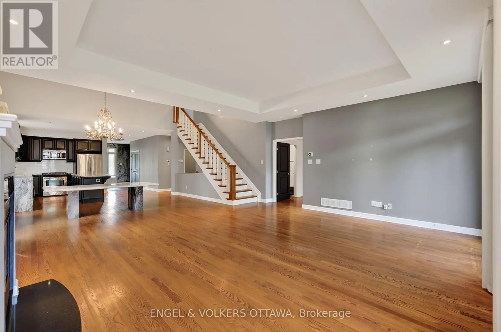 547 KILBIRNIE DRIVE