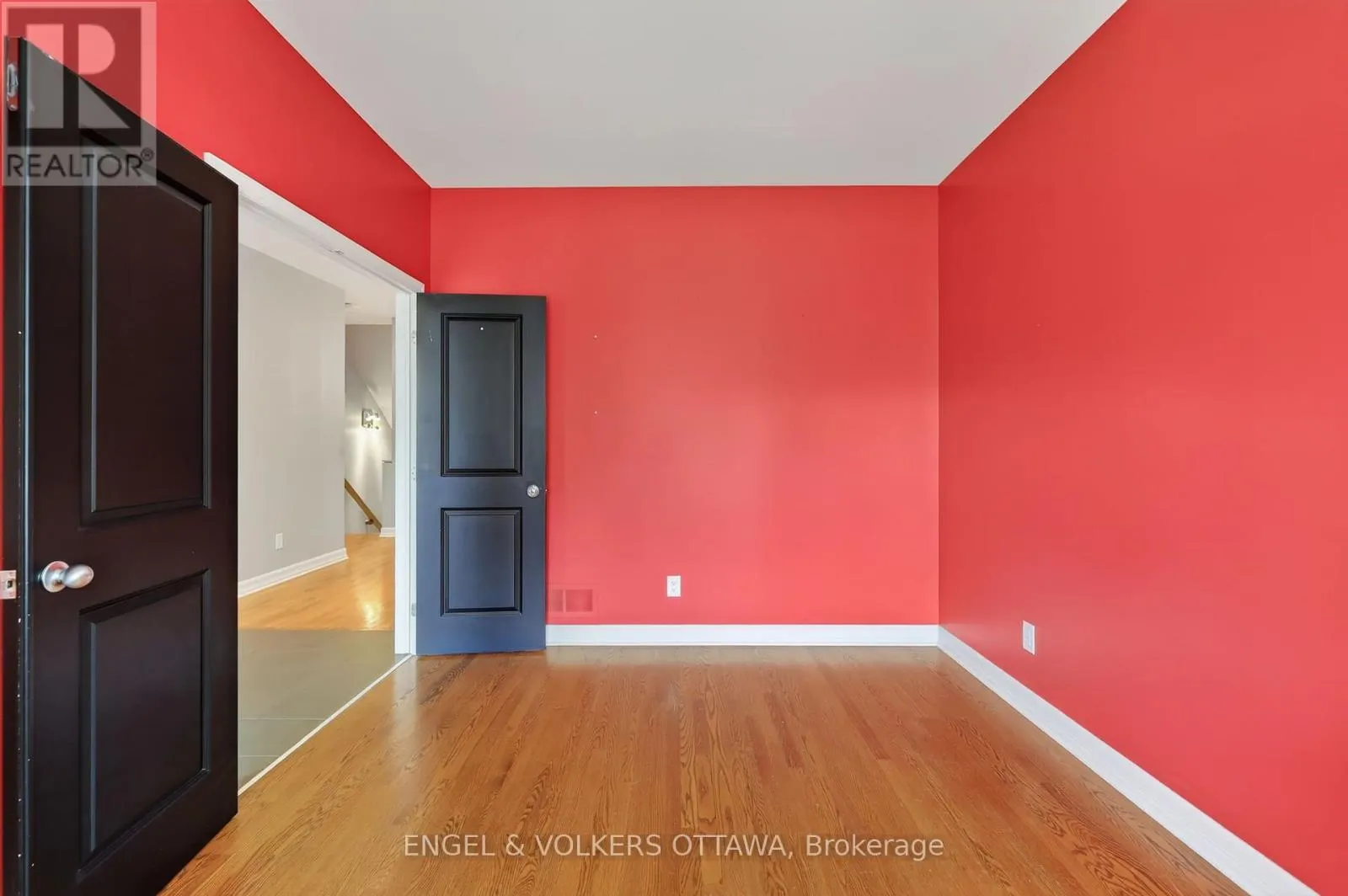 547 KILBIRNIE DRIVE