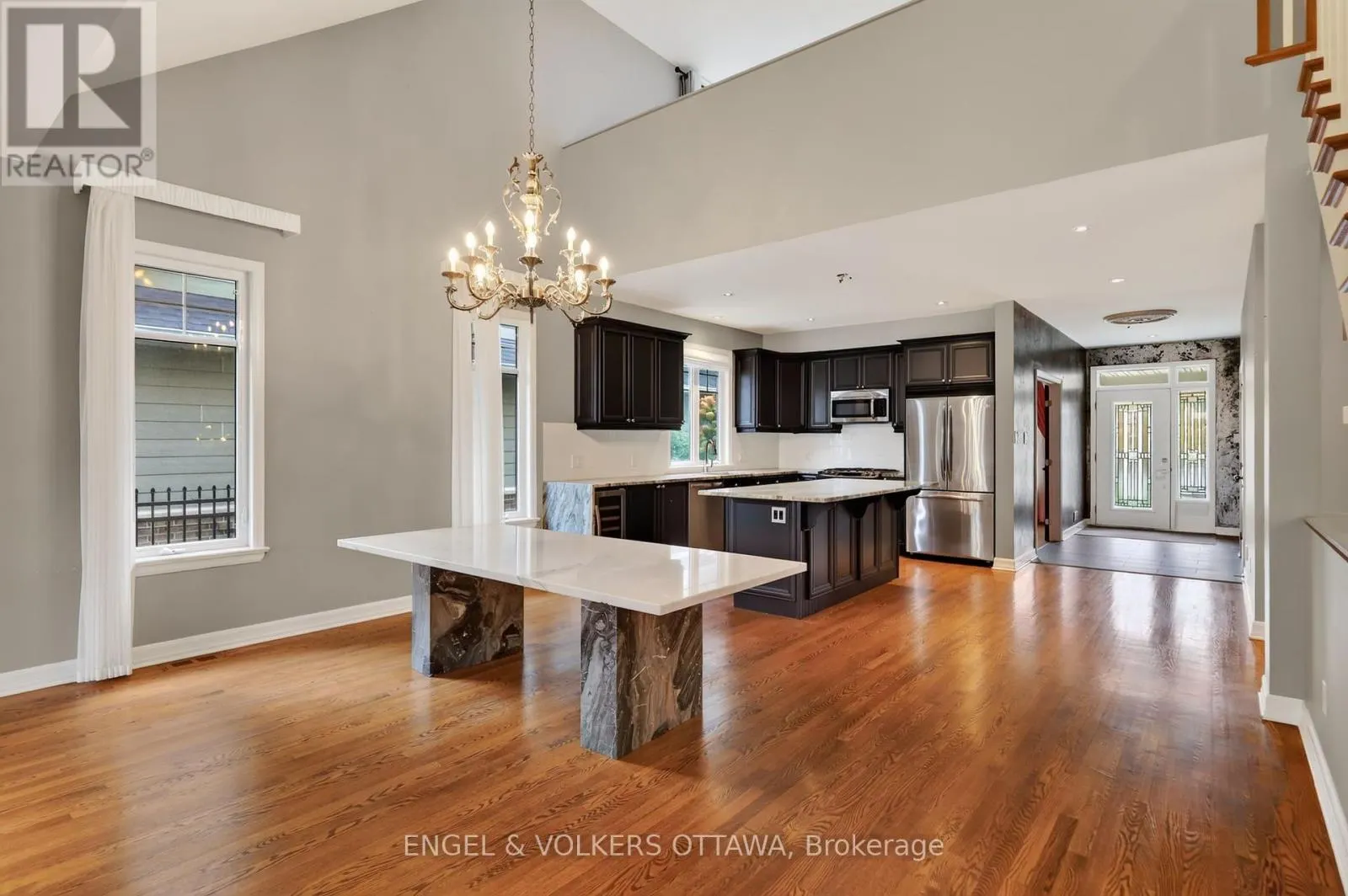 547 KILBIRNIE DRIVE