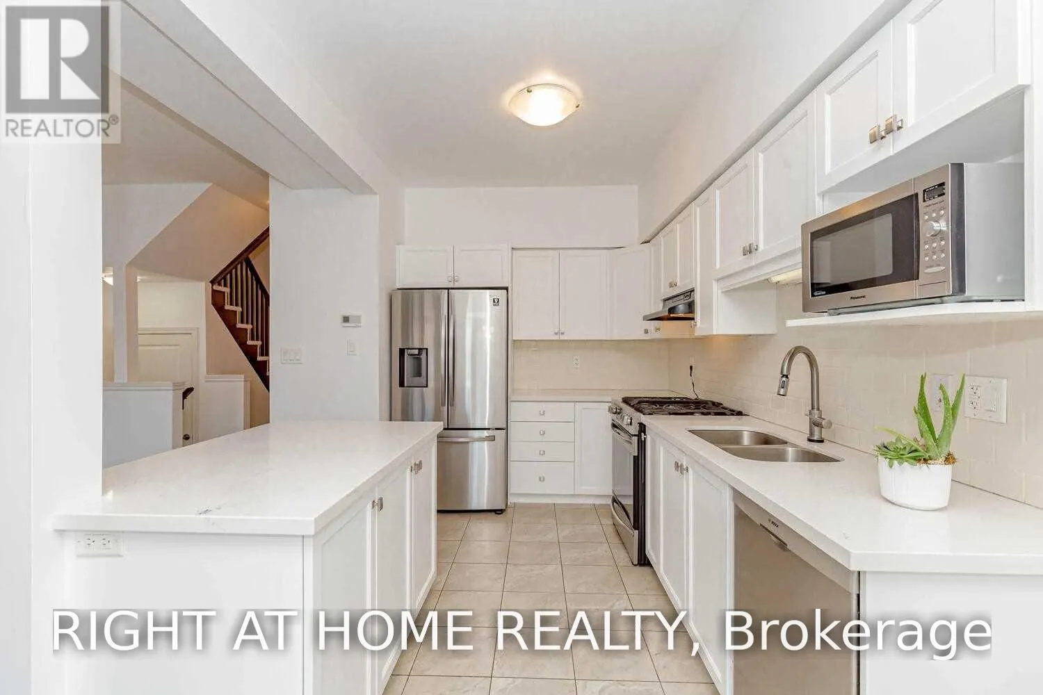 11 - 6 CHESTNUT DRIVE