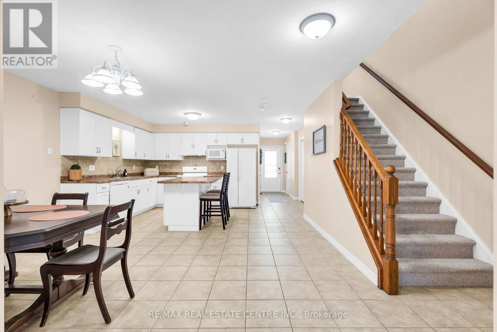 11 - 20 SHACKLETON DRIVE