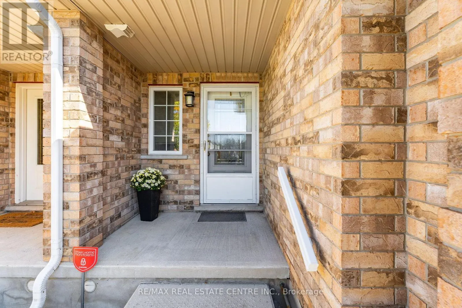 11 - 20 SHACKLETON DRIVE