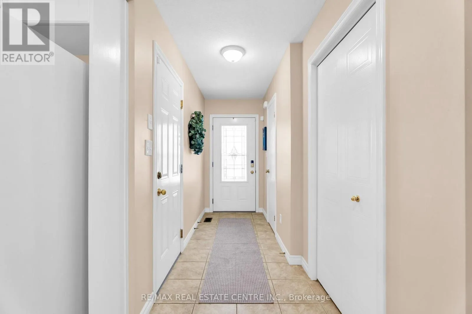 11 - 20 SHACKLETON DRIVE