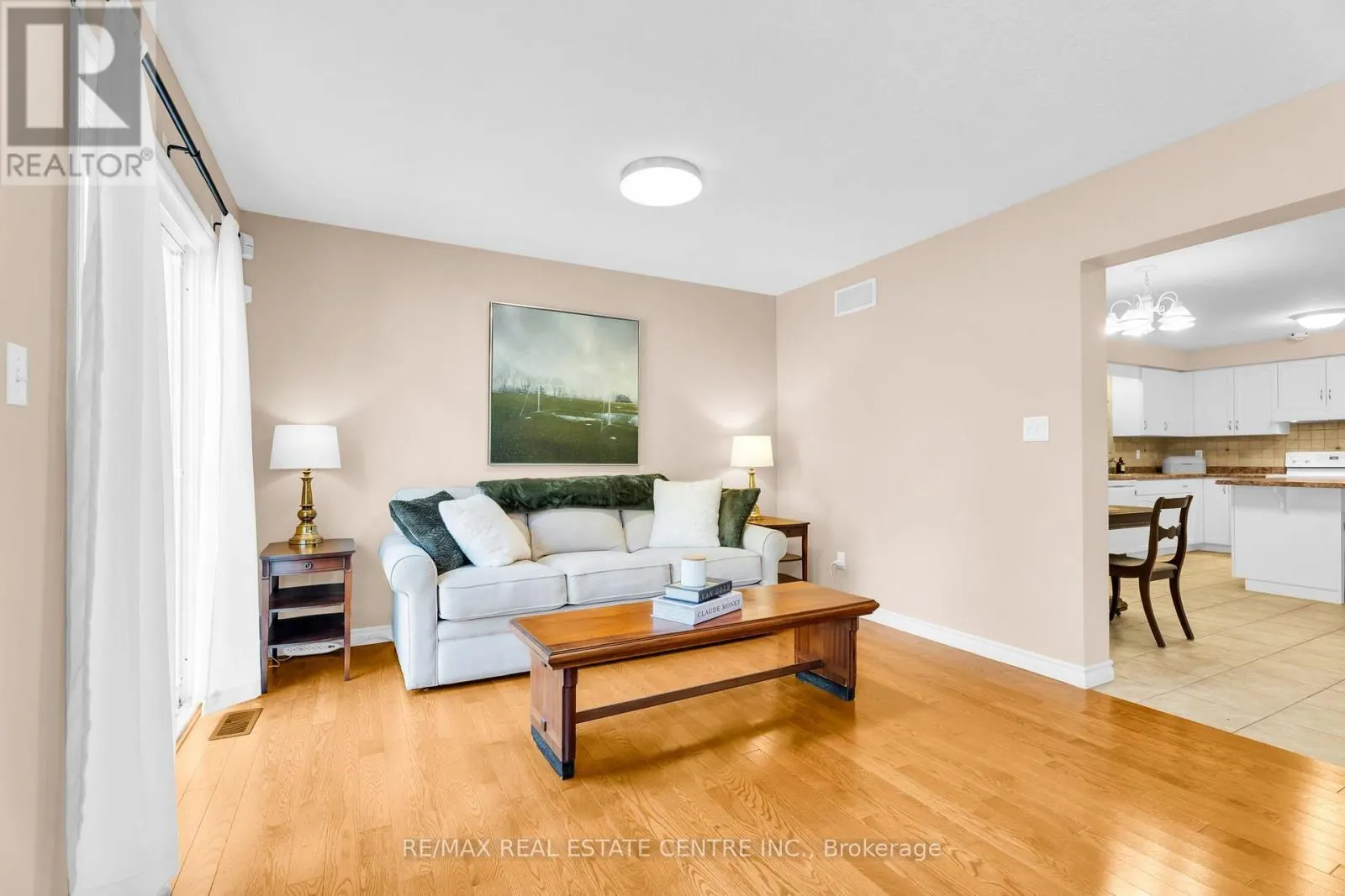 11 - 20 SHACKLETON DRIVE