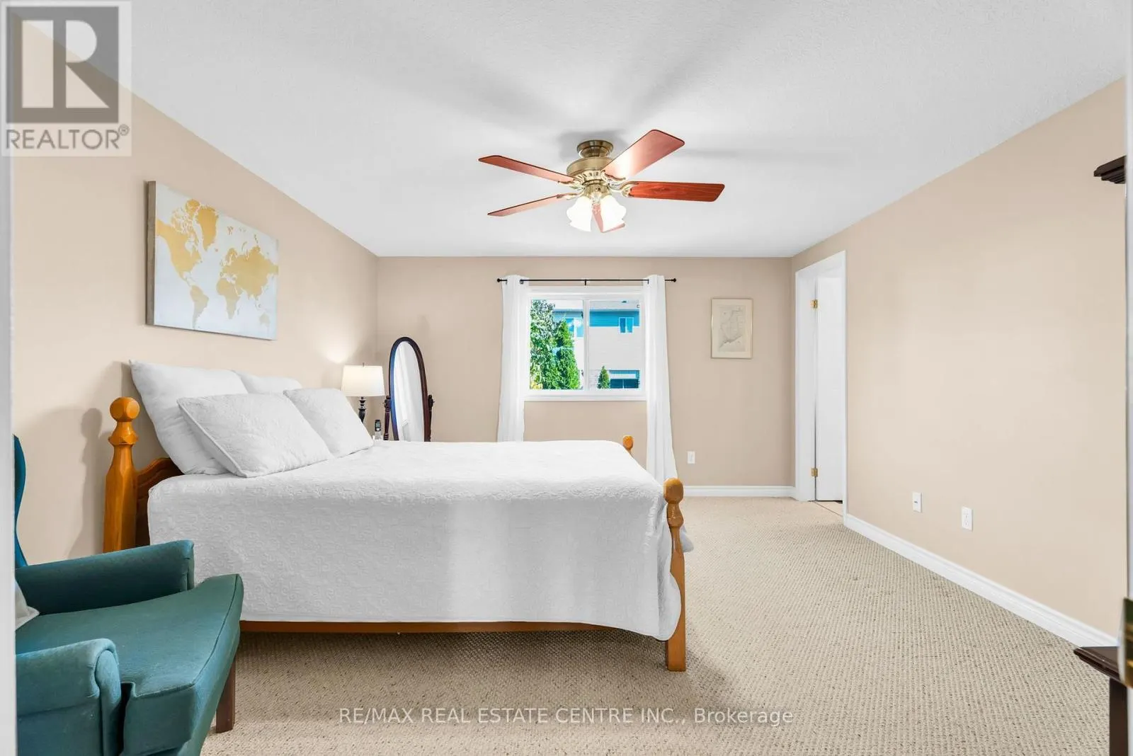 11 - 20 SHACKLETON DRIVE