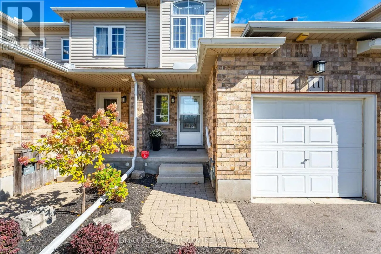 11 - 20 SHACKLETON DRIVE