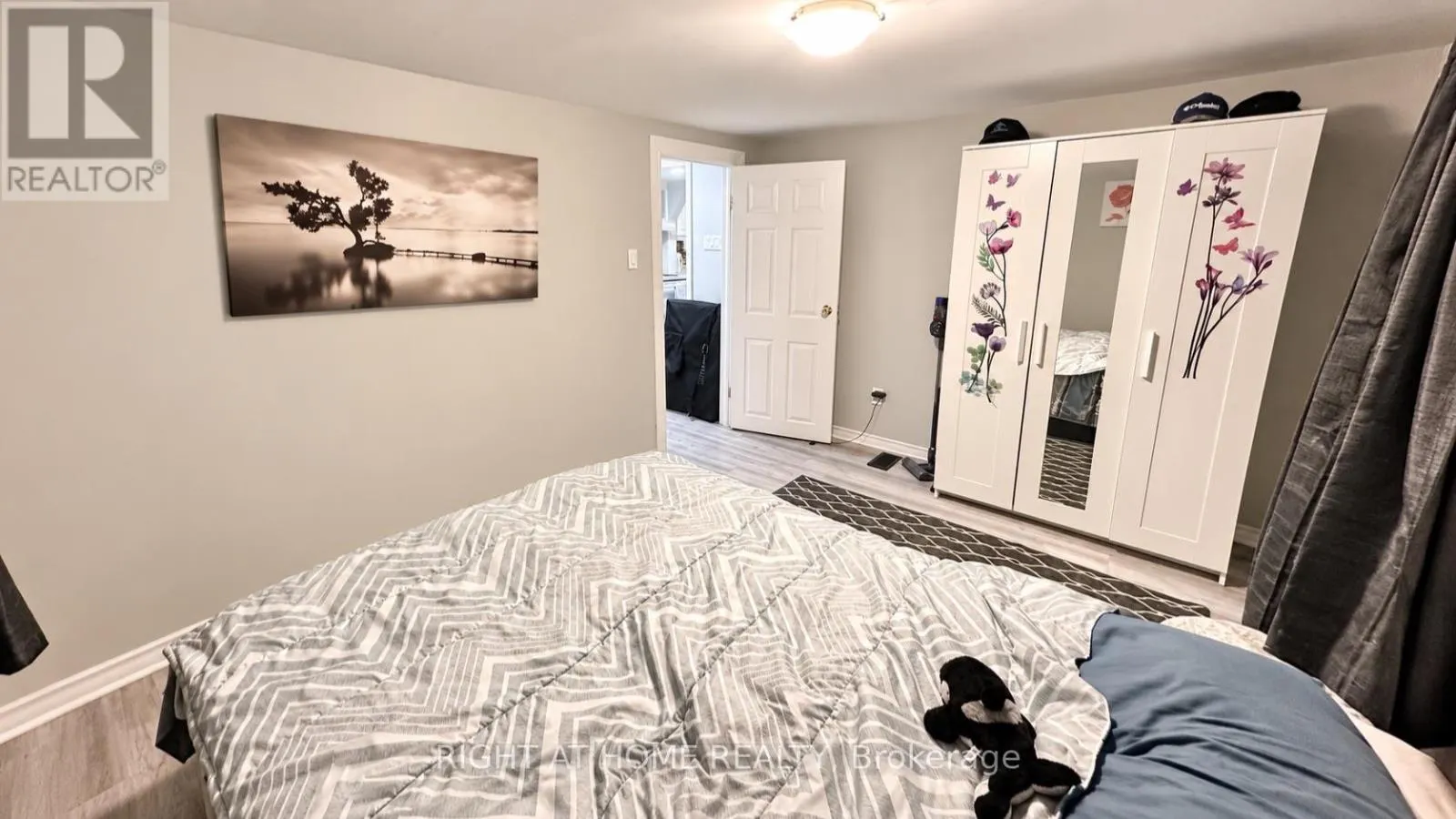 16 EAST STREET