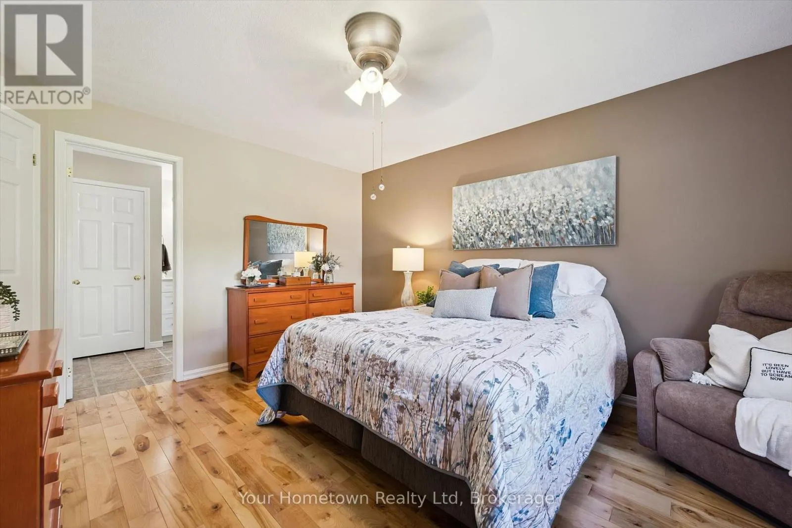 45 PEGLAR CRESCENT