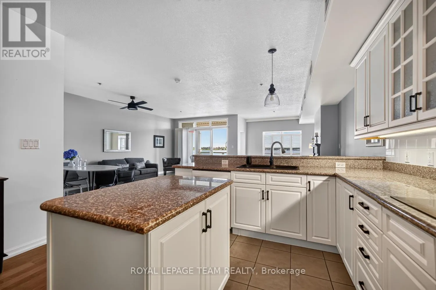 205 - 175 WATER STREET W