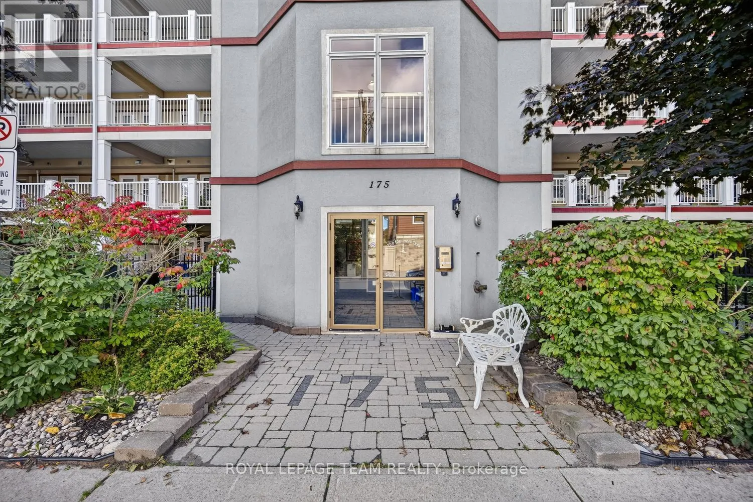 205 - 175 WATER STREET W