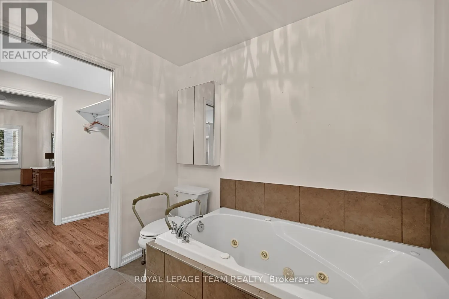 205 - 175 WATER STREET W