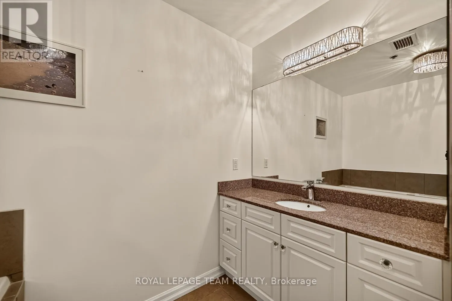 205 - 175 WATER STREET W