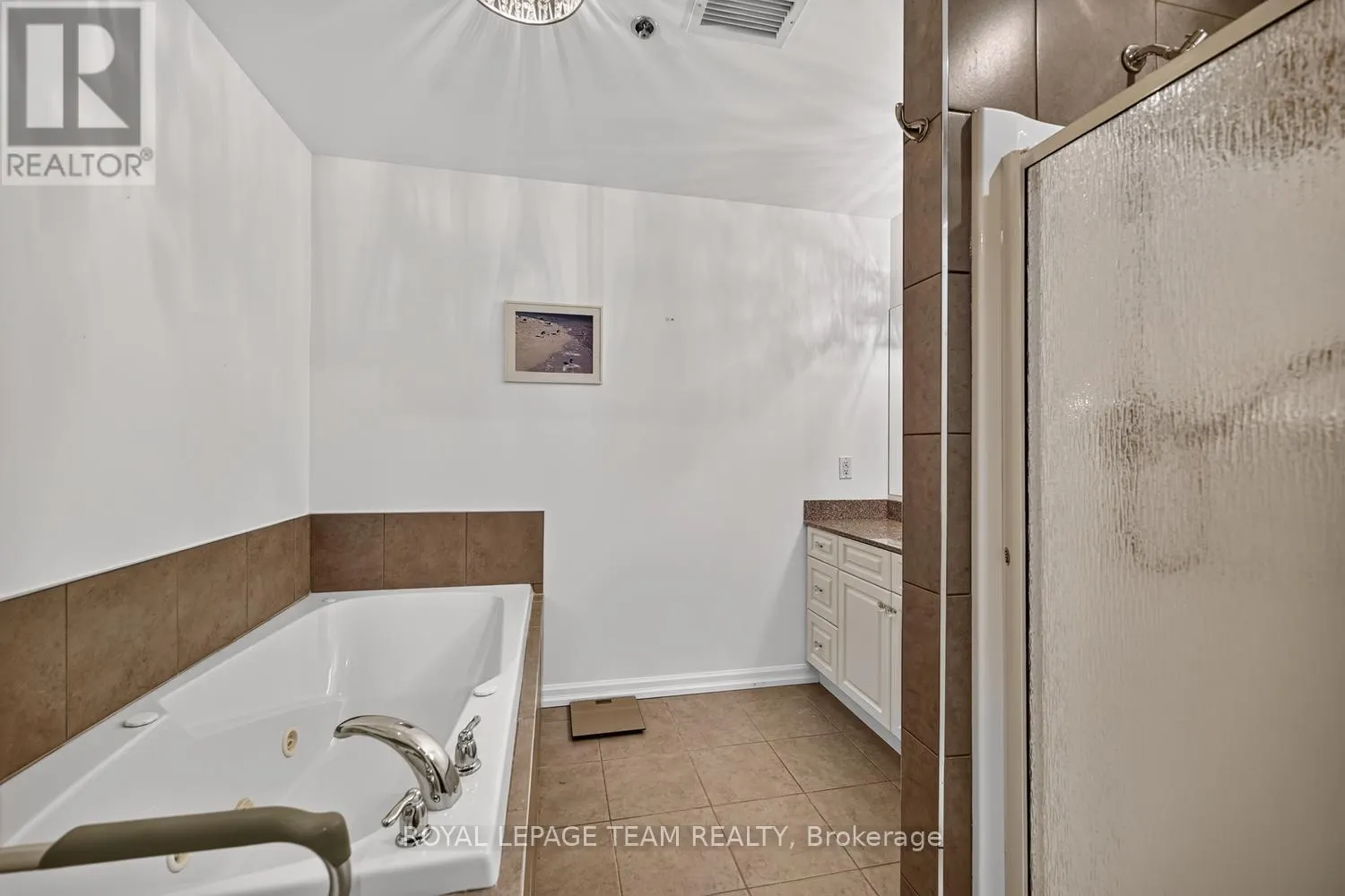 205 - 175 WATER STREET W