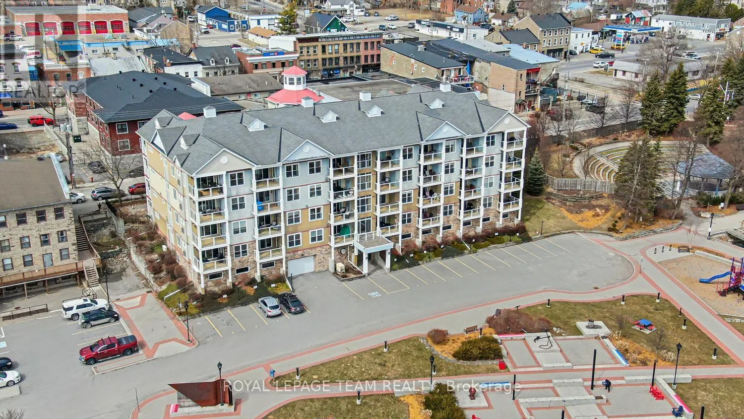 205 - 175 WATER STREET W