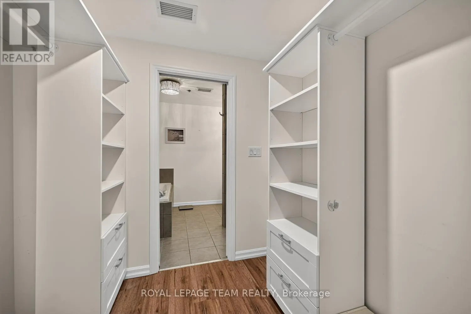 205 - 175 WATER STREET W