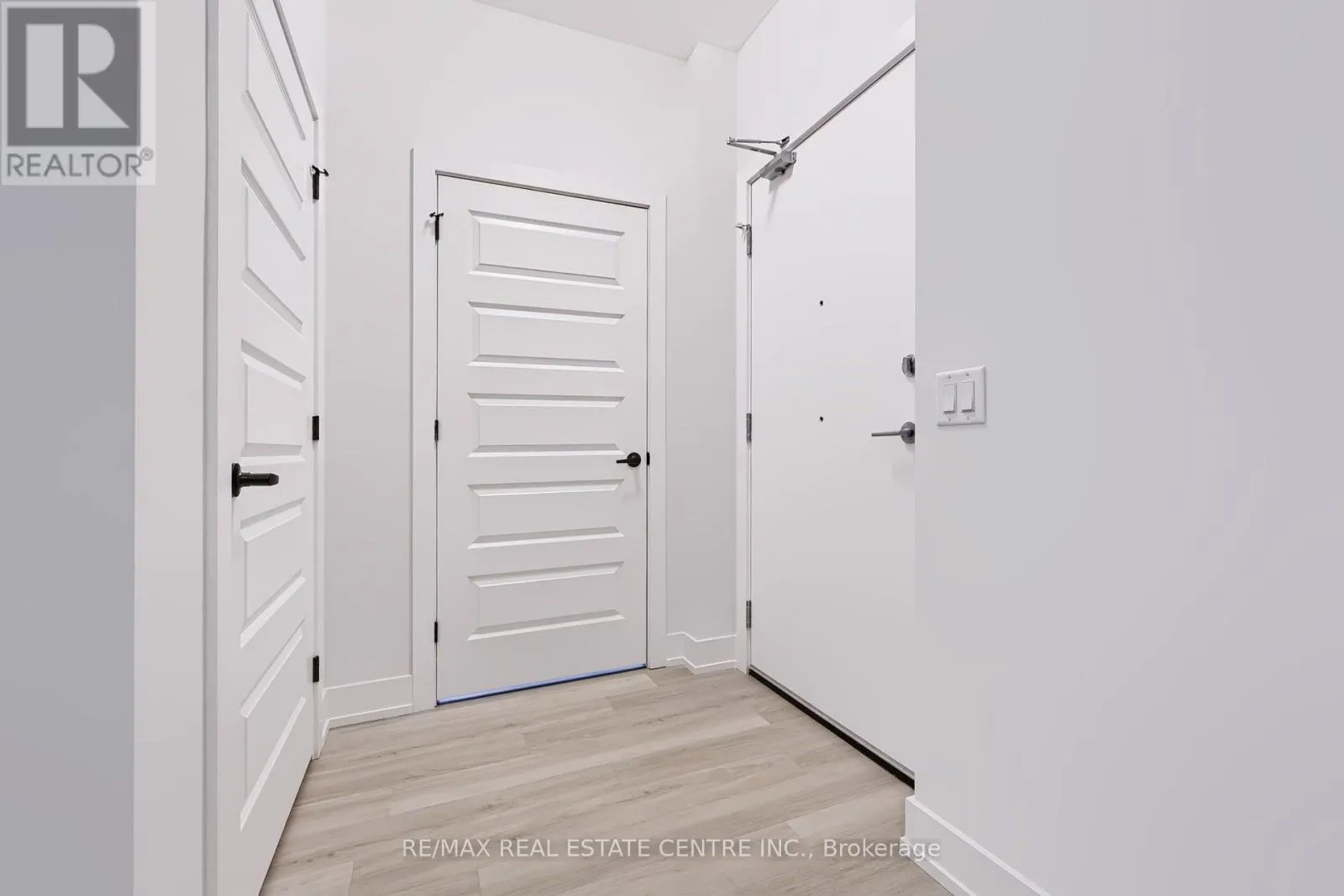124 - 1100 LACKNER PLACE