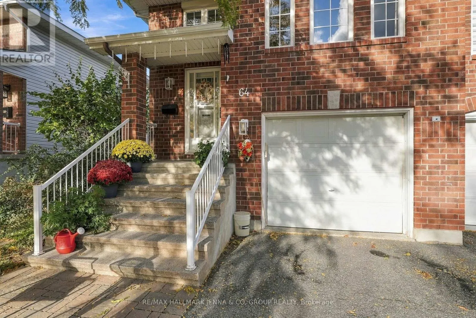 64 WHALINGS CIRCLE