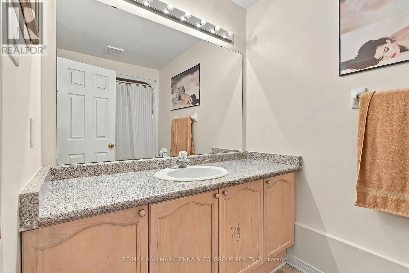 64 WHALINGS CIRCLE