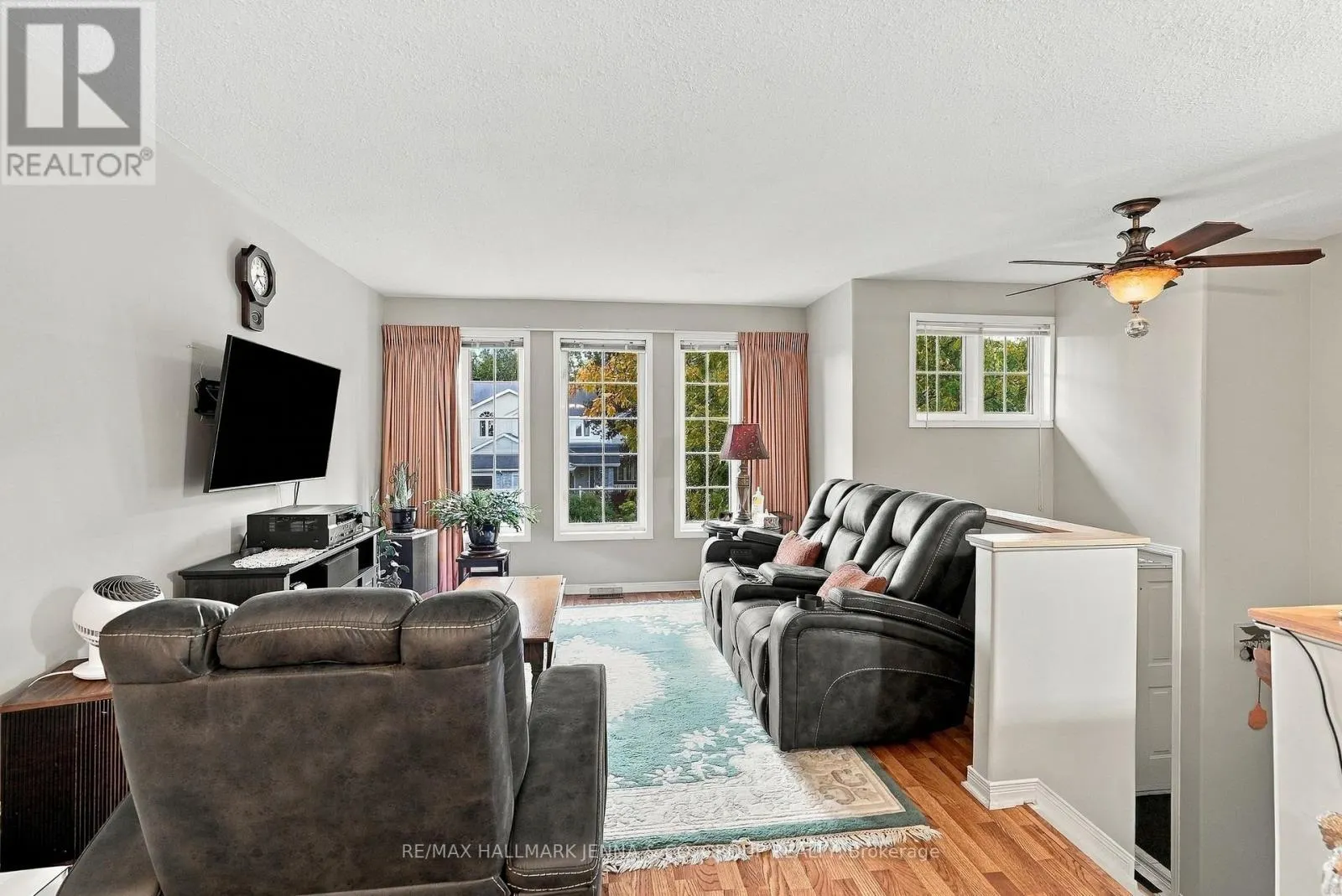 64 WHALINGS CIRCLE