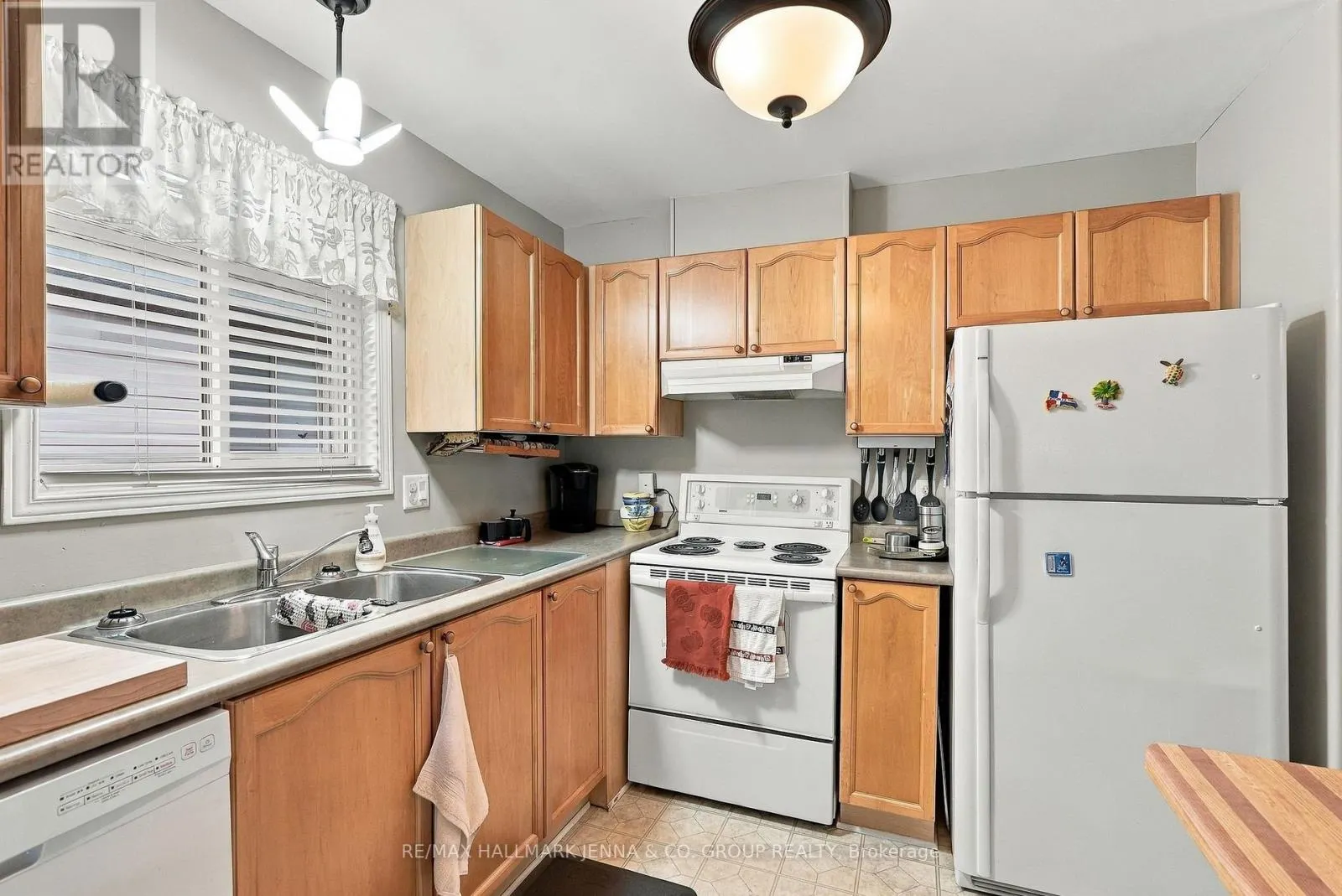 64 WHALINGS CIRCLE