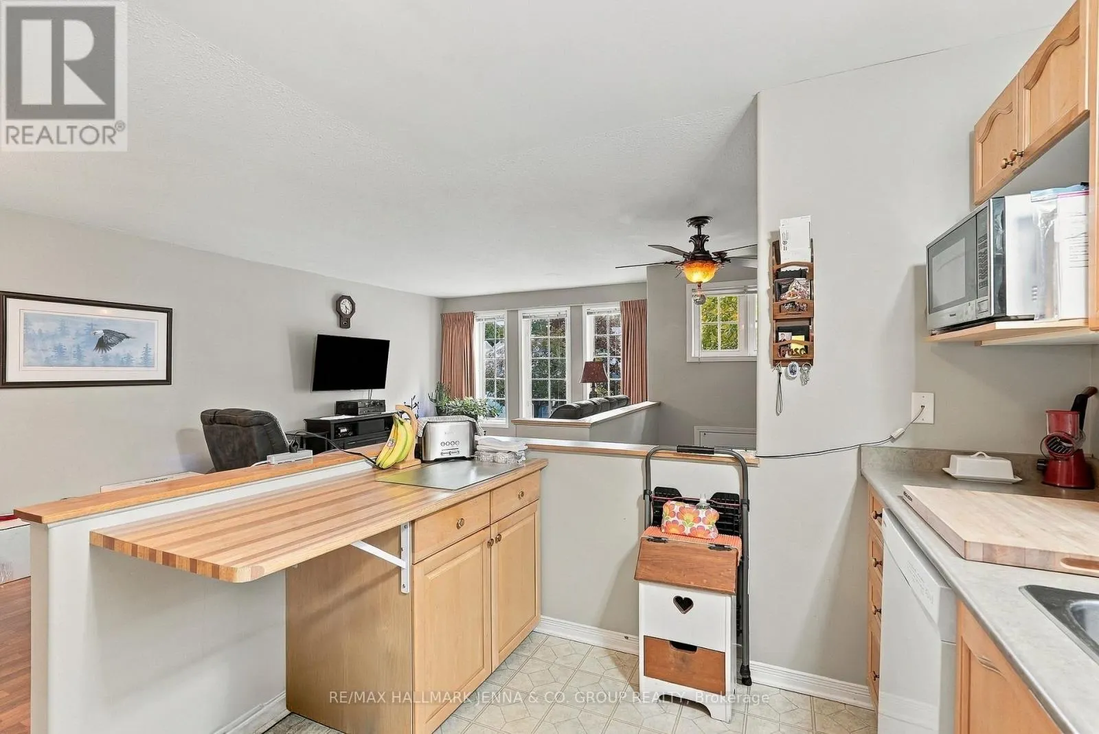 64 WHALINGS CIRCLE