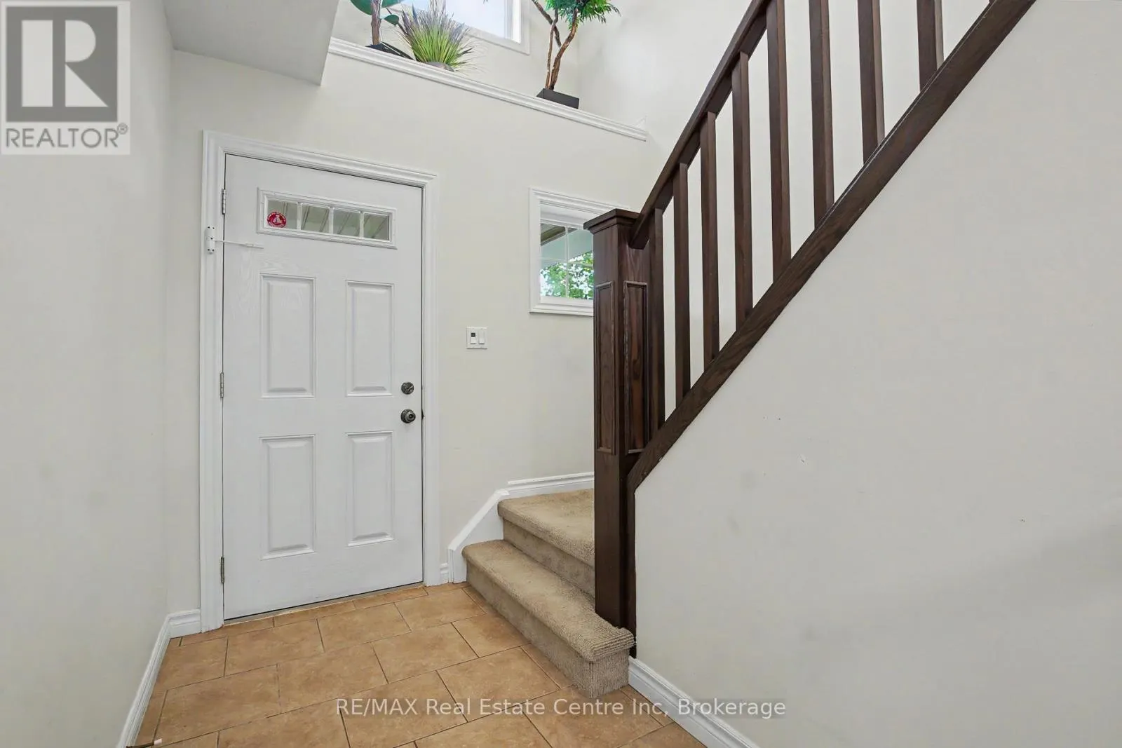 15 - 167 ARKELL ROAD #15