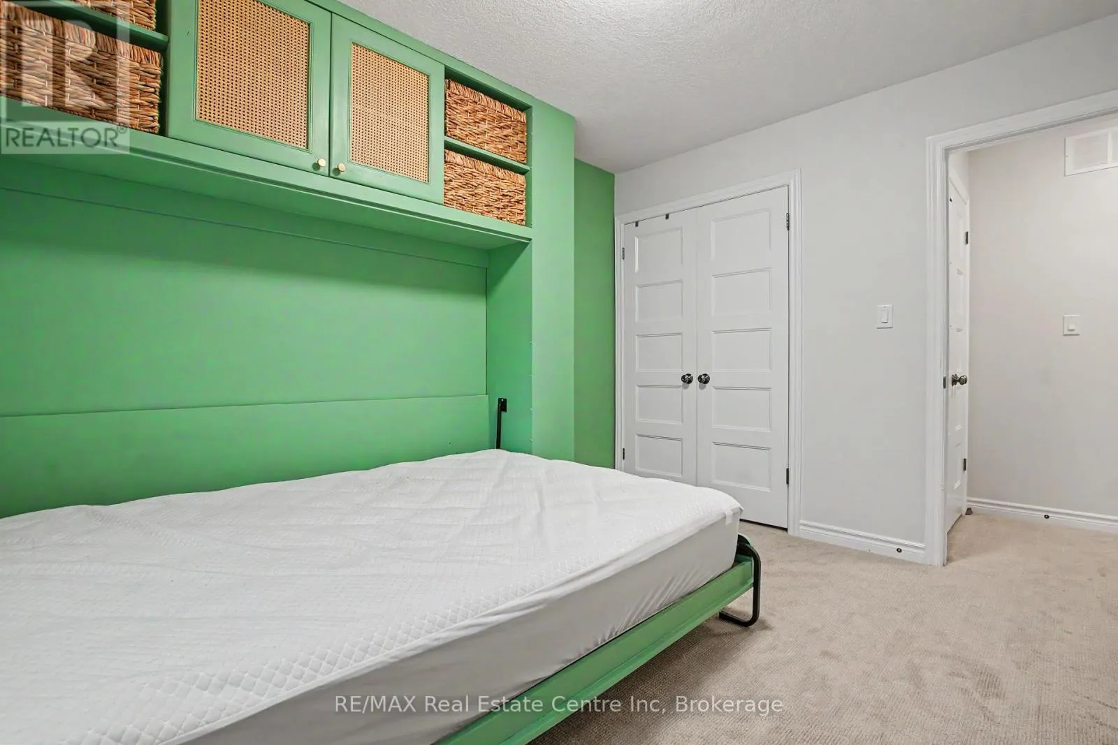 15 - 167 ARKELL ROAD #15