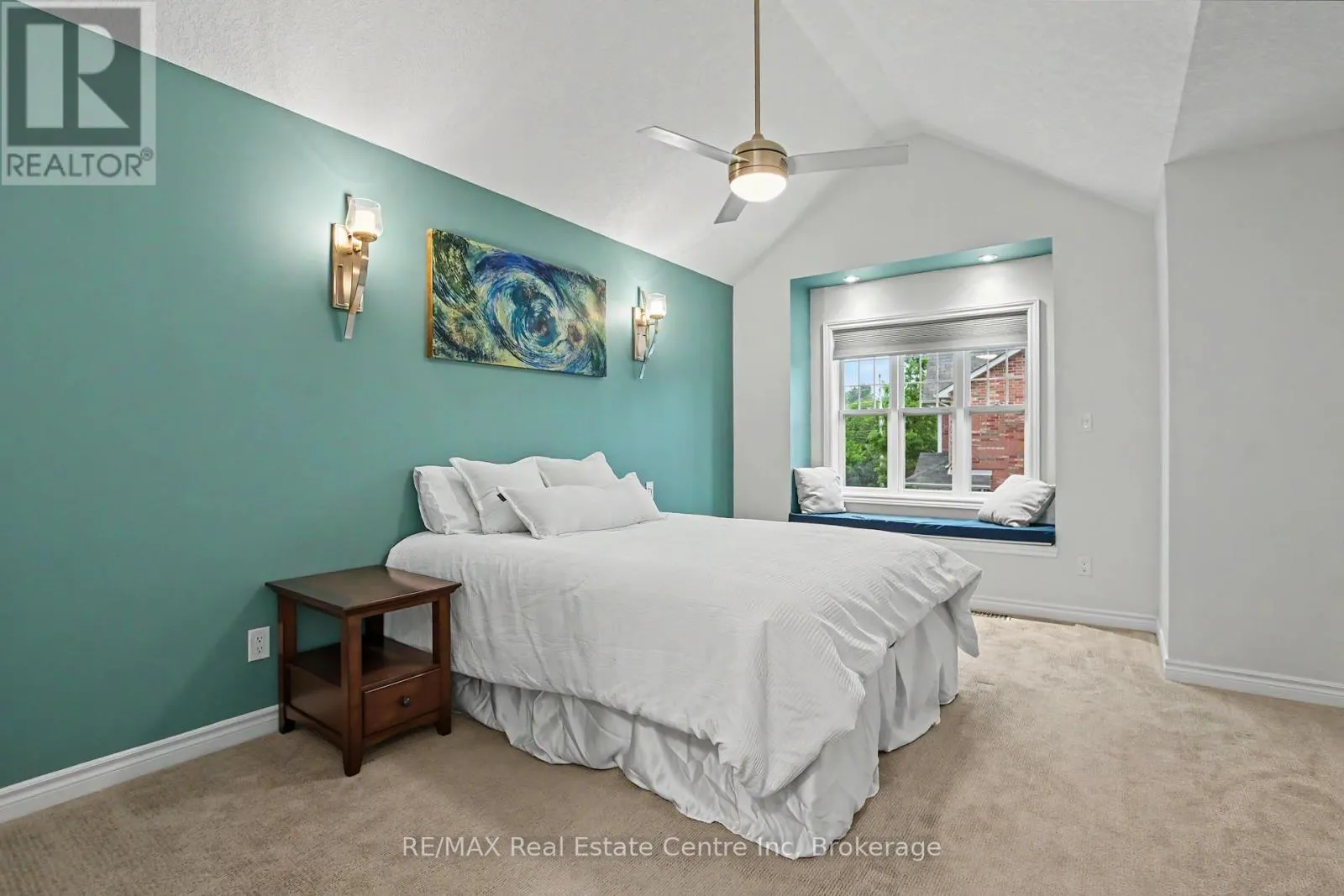 15 - 167 ARKELL ROAD #15