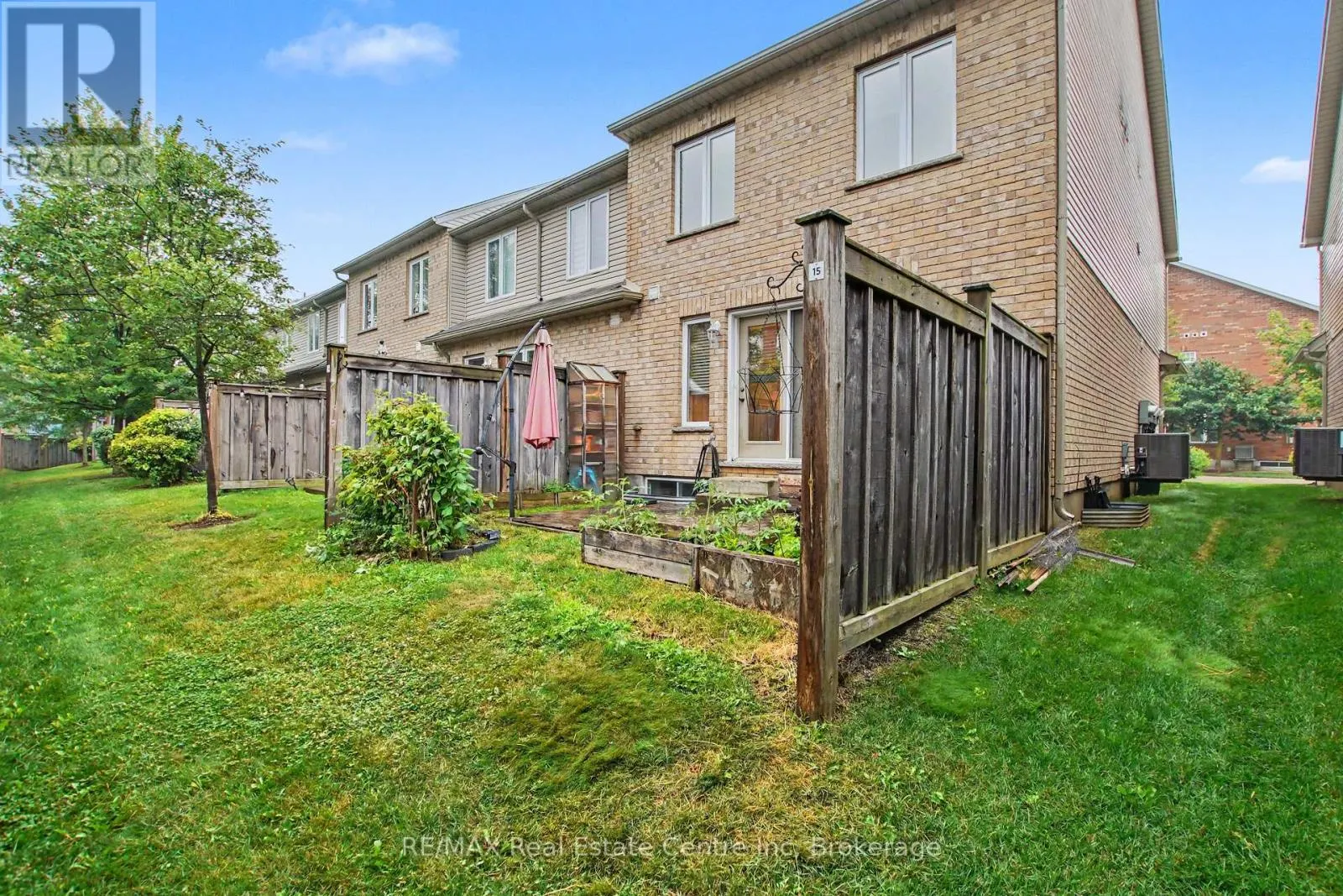 15 - 167 ARKELL ROAD #15