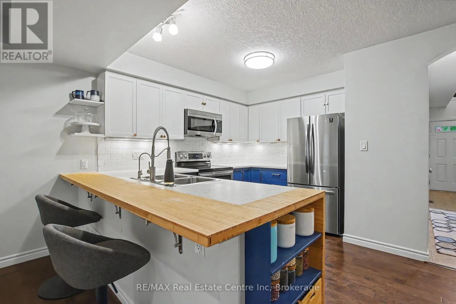 15 - 167 ARKELL ROAD #15
