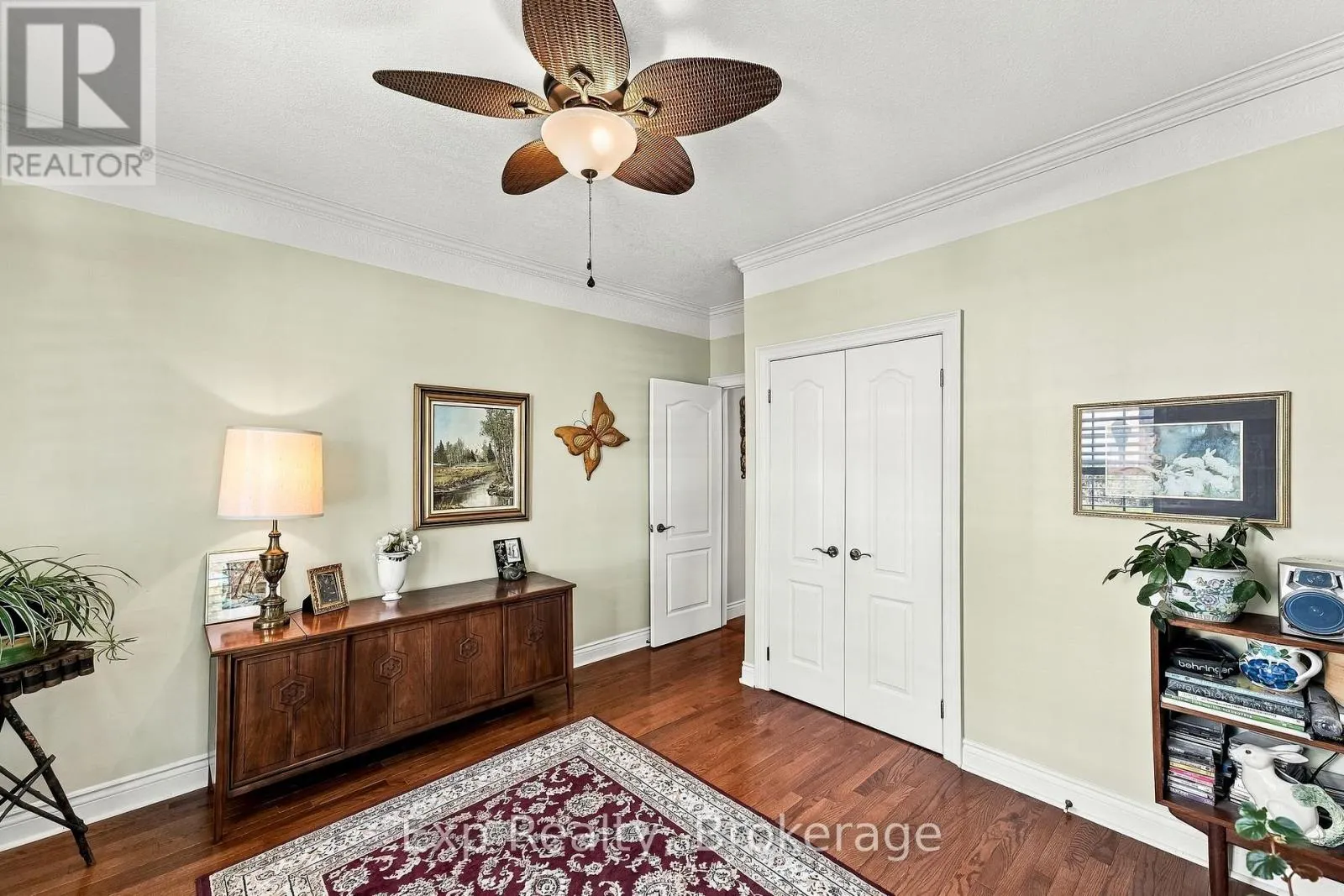 101 - 120 UNIVERSITY AVENUE E #101