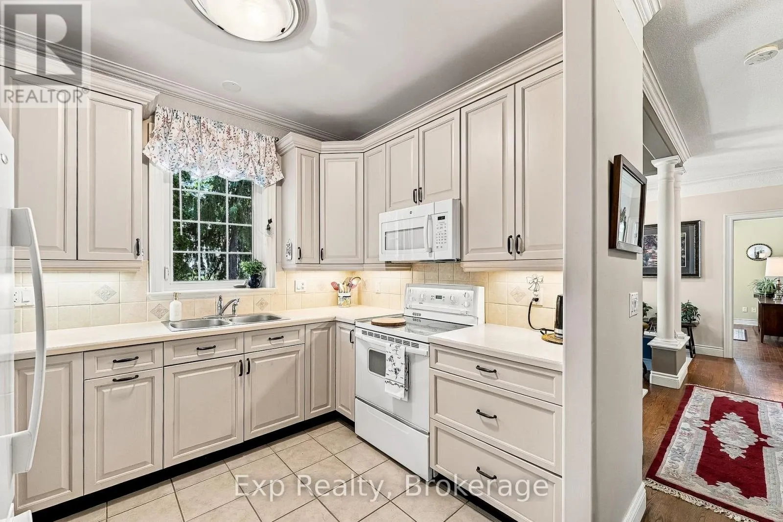 101 - 120 UNIVERSITY AVENUE E #101