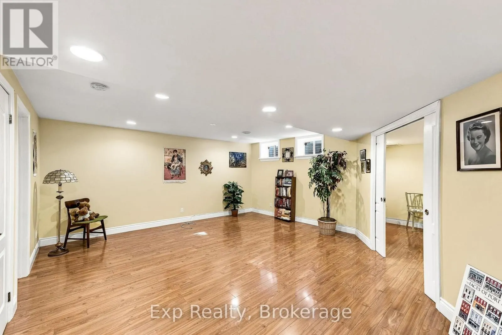 101 - 120 UNIVERSITY AVENUE E #101