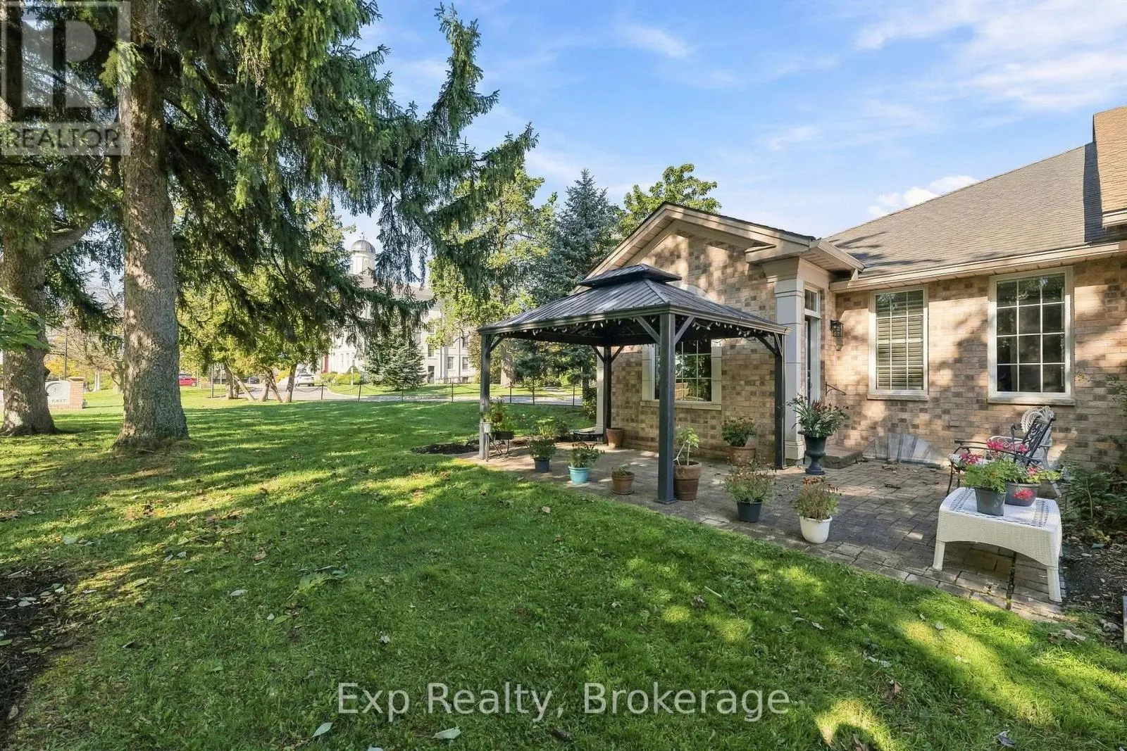 101 - 120 UNIVERSITY AVENUE E #101