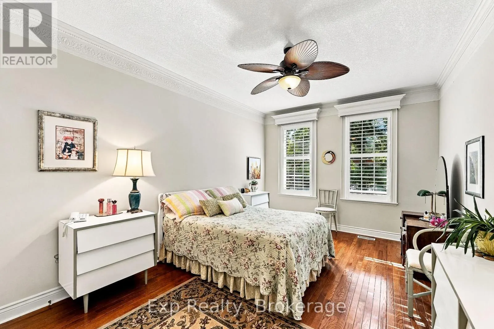 101 - 120 UNIVERSITY AVENUE E #101