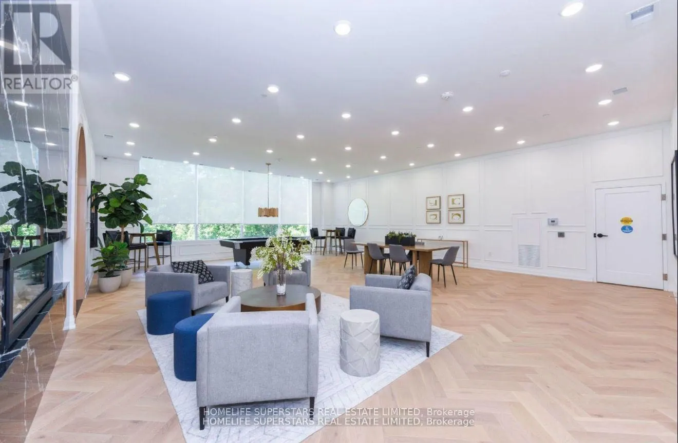 403 - 71 WYNDHAM STREET
