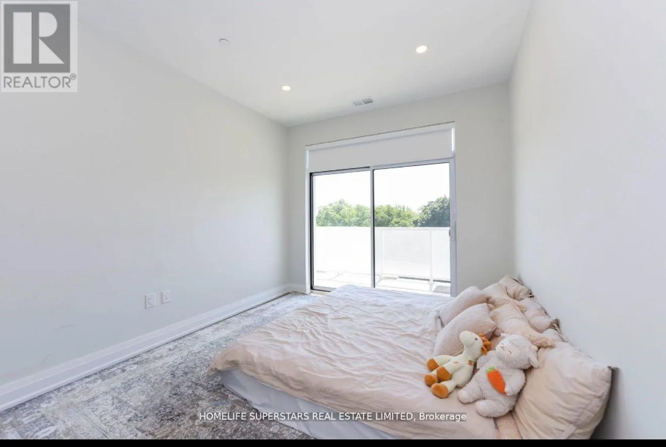 403 - 71 WYNDHAM STREET