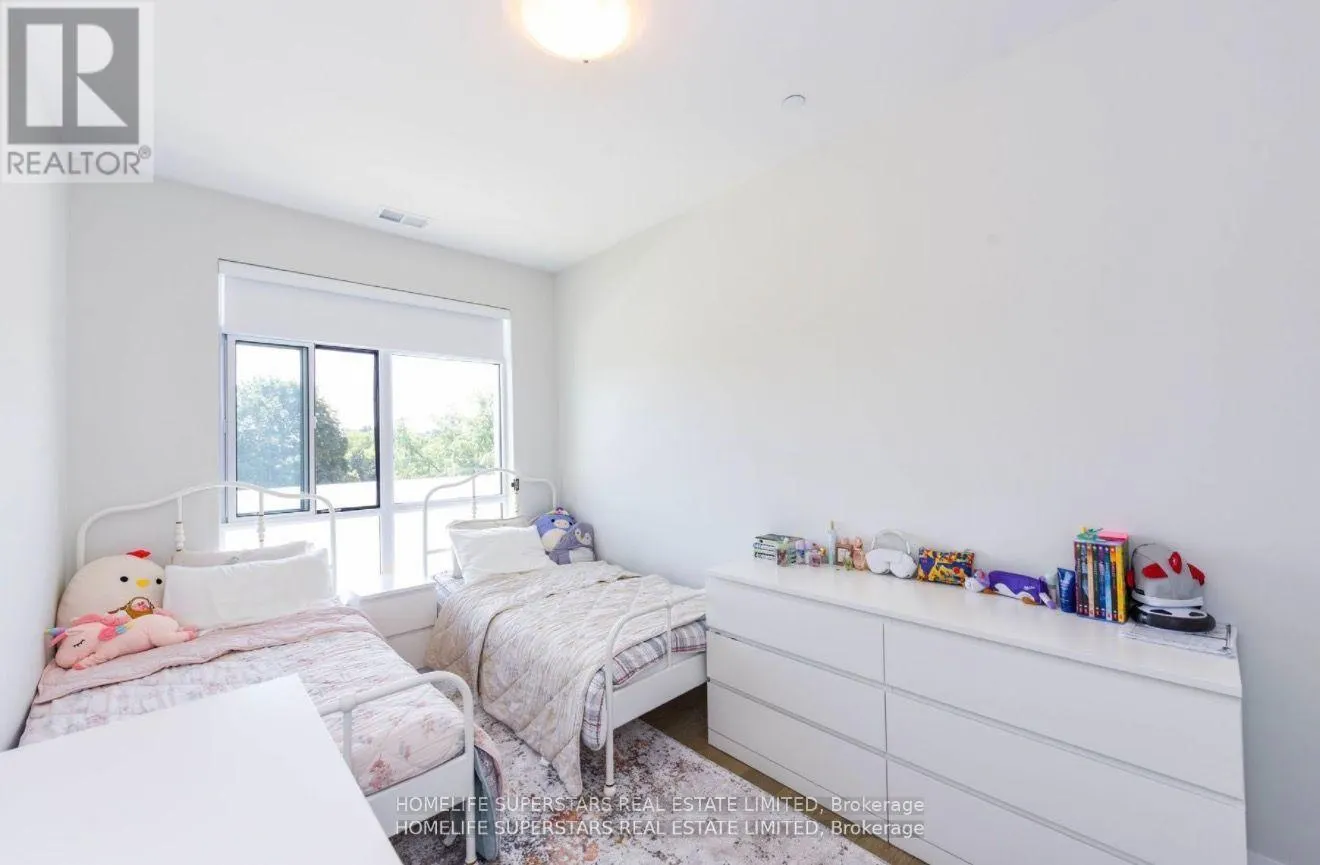 403 - 71 WYNDHAM STREET