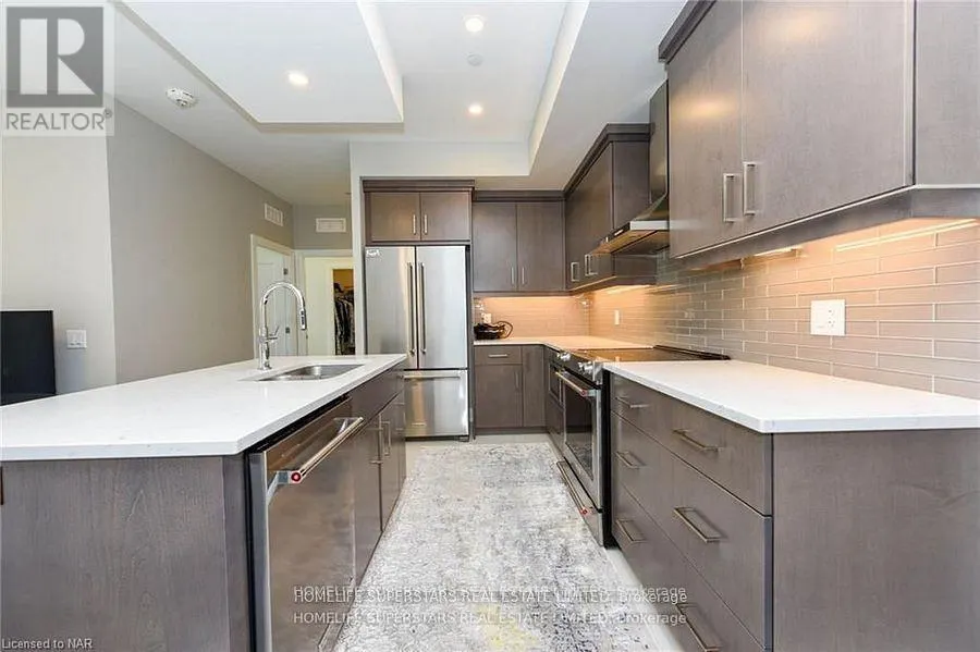 403 - 71 WYNDHAM STREET