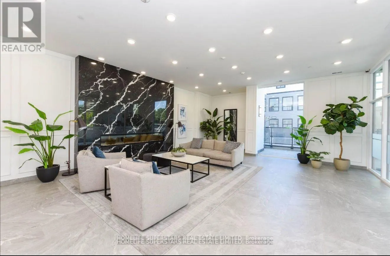 403 - 71 WYNDHAM STREET