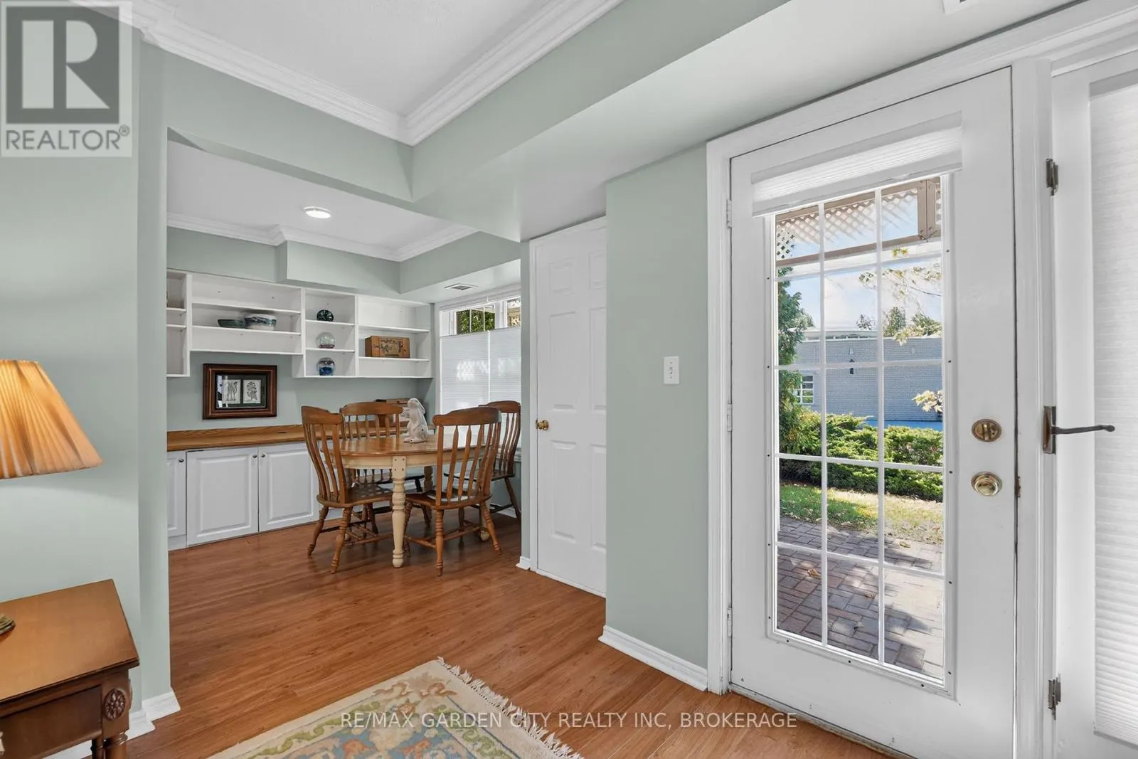 107 - 4090 JOHN CHARLES BOULEVARD #107
