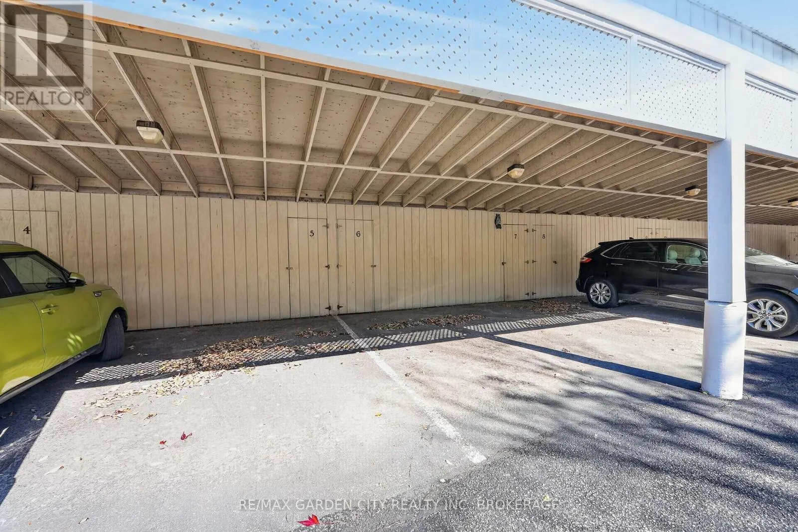 107 - 4090 JOHN CHARLES BOULEVARD #107