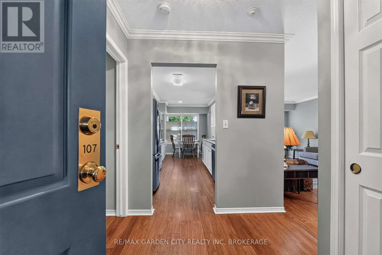 107 - 4090 JOHN CHARLES BOULEVARD #107