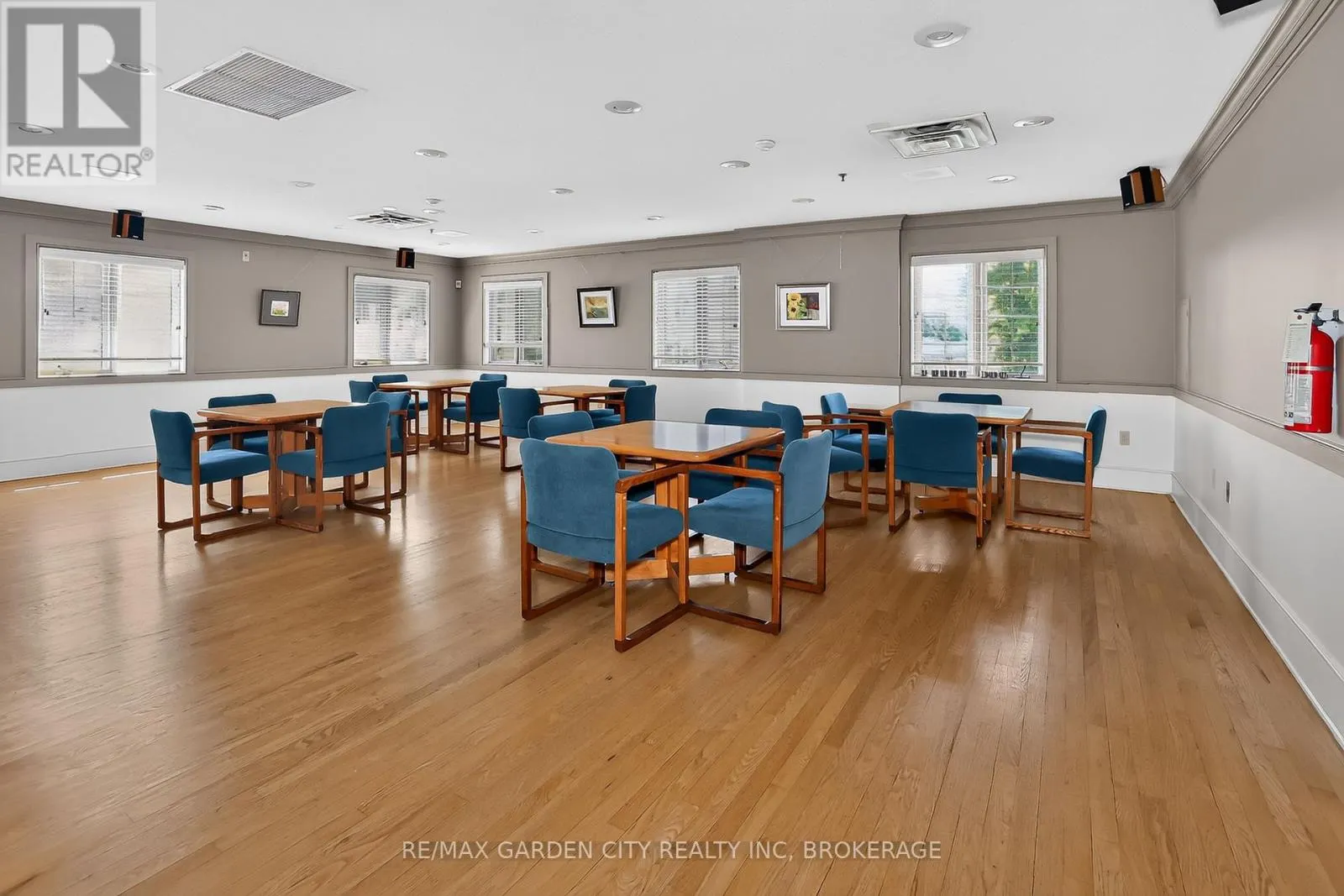 107 - 4090 JOHN CHARLES BOULEVARD #107