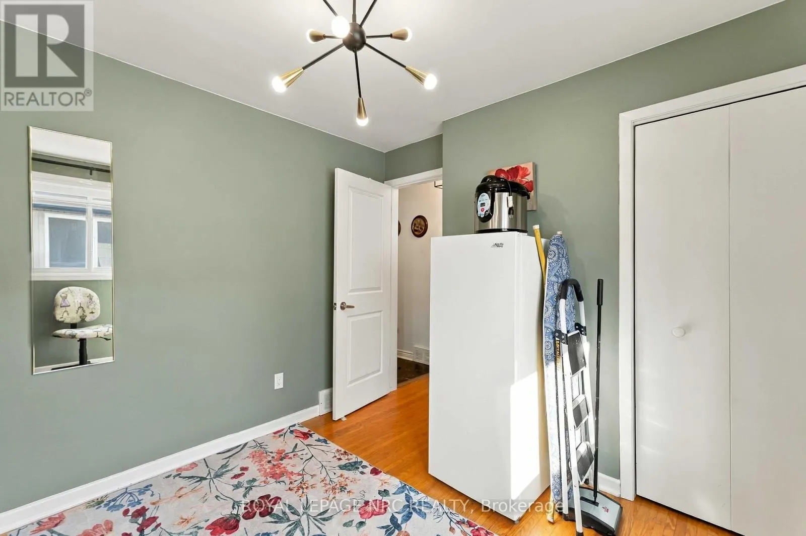 52 NORTHHAVEN ROAD