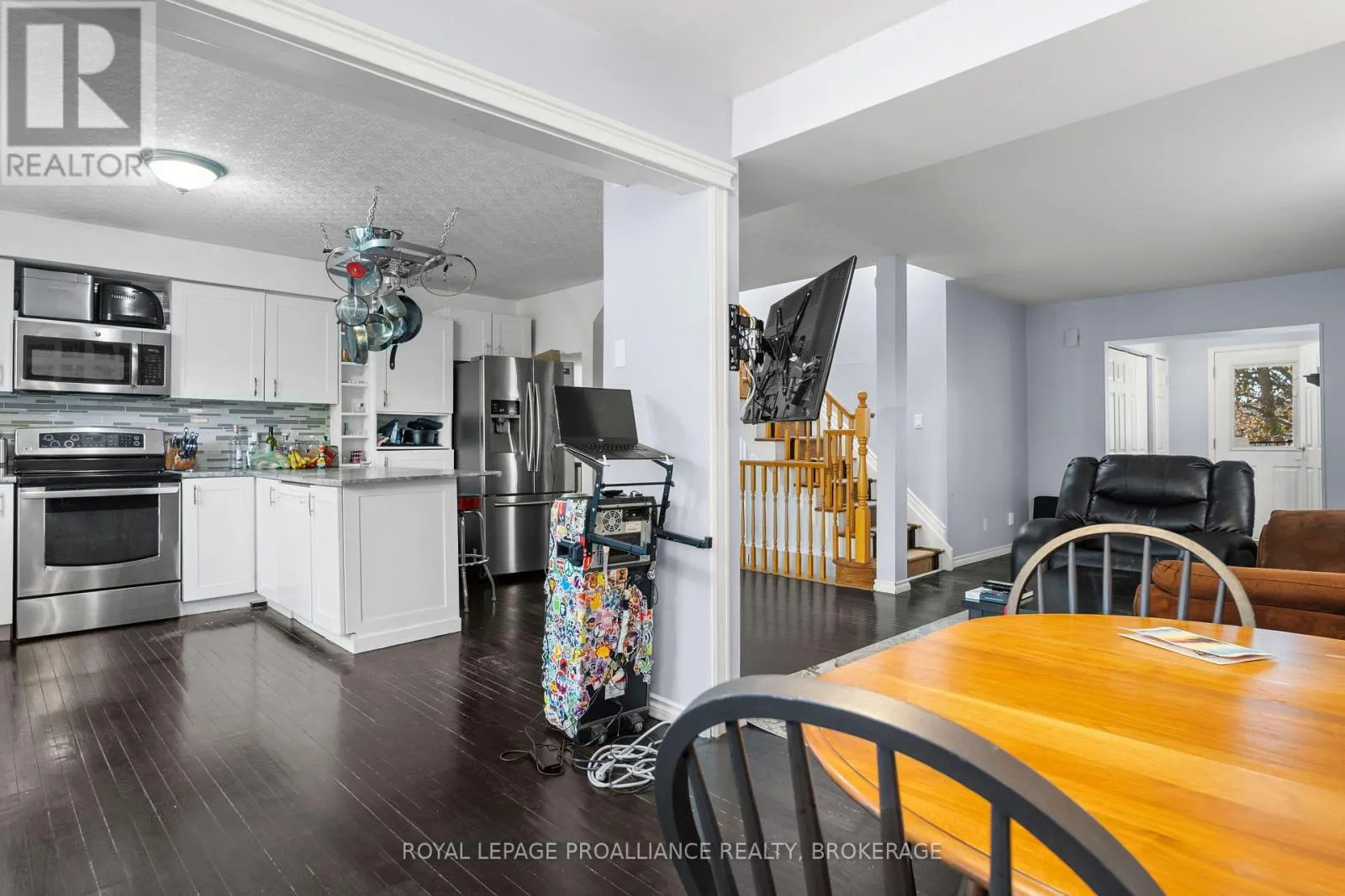 392 DAVIS DRIVE