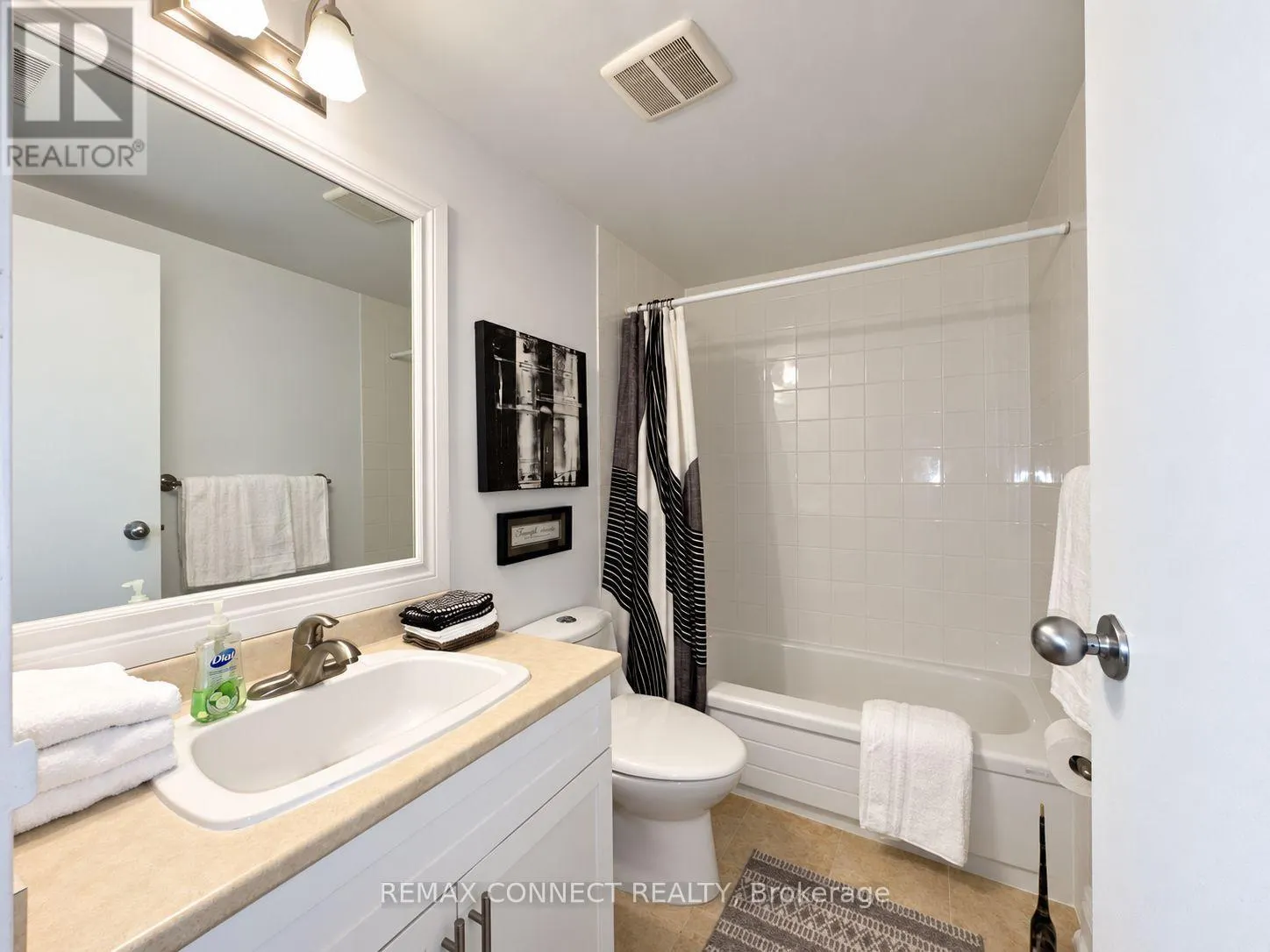 303 - 4872 VALLEY WAY