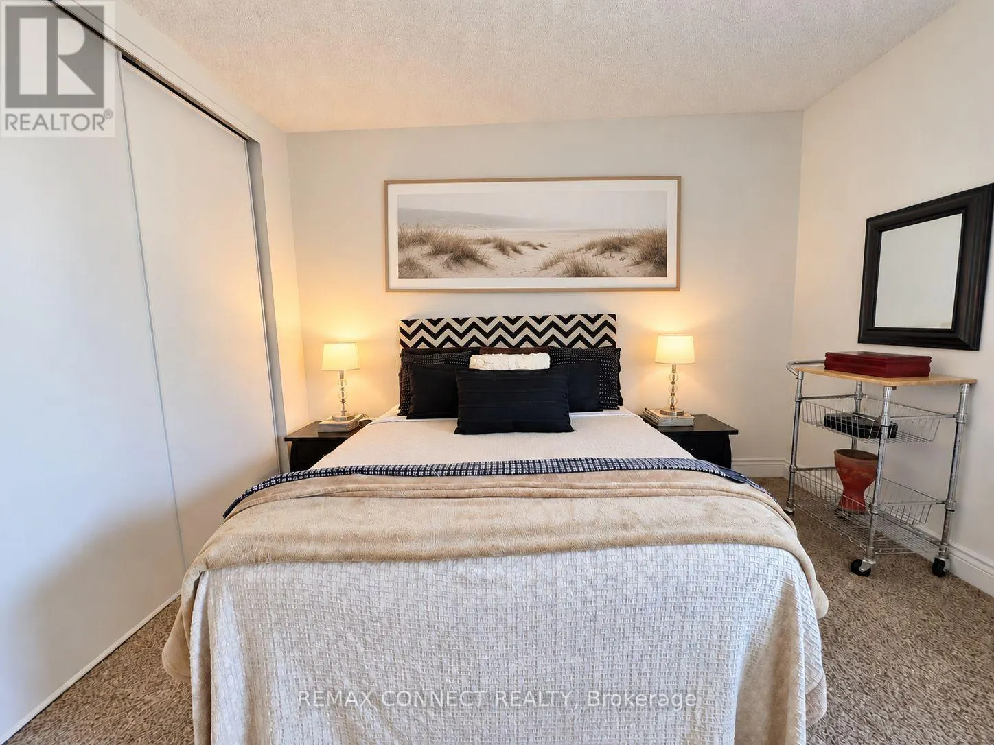 303 - 4872 VALLEY WAY