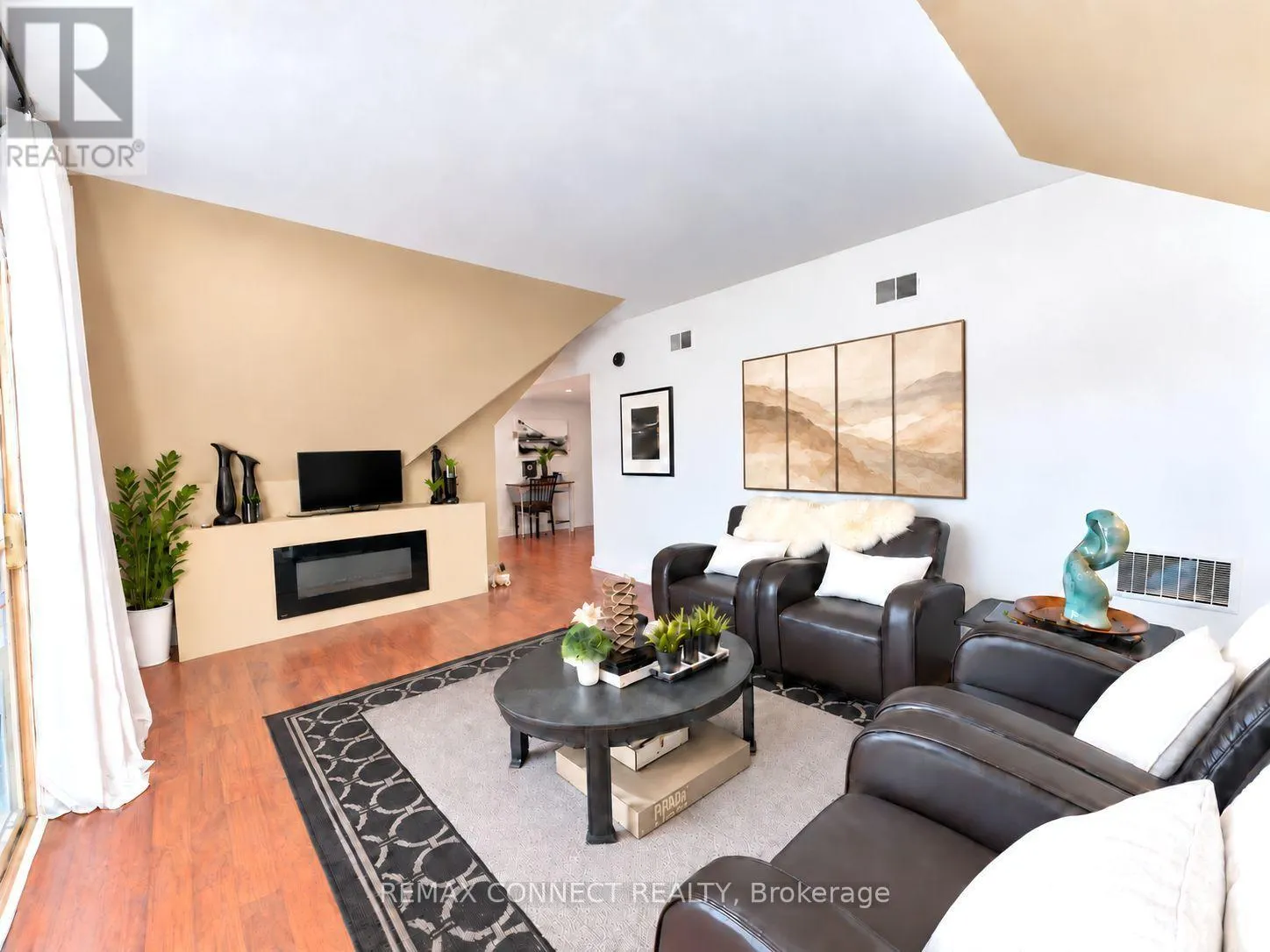 303 - 4872 VALLEY WAY
